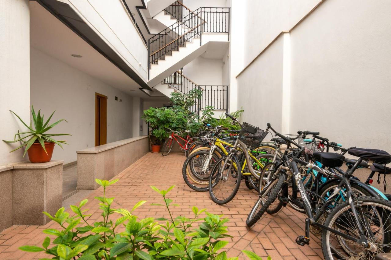 First Floor Near Macarena Church Seville Exterior photo