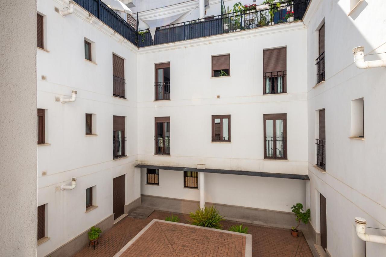First Floor Near Macarena Church Seville Exterior photo
